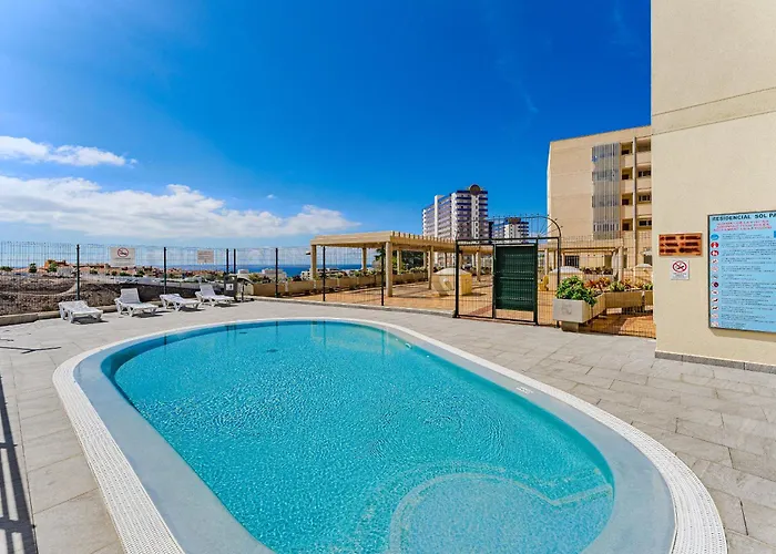 2 Bedroom With Garage In Playa Paraiso *